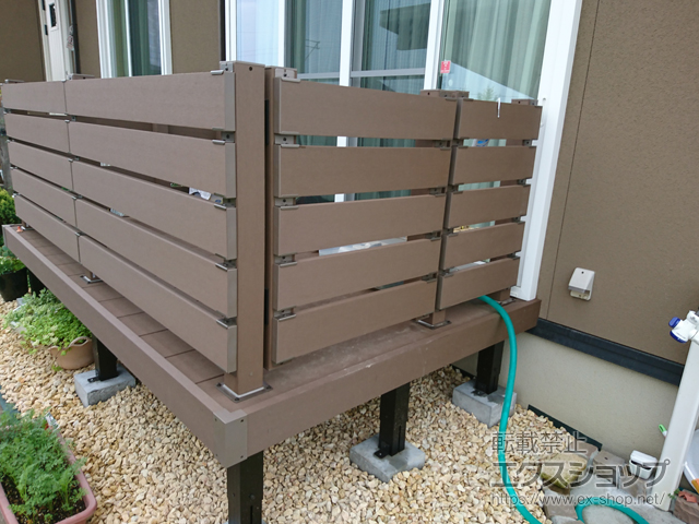 群馬県伊勢崎市ののウッドデッキ リウッドデッキ 200 施工例