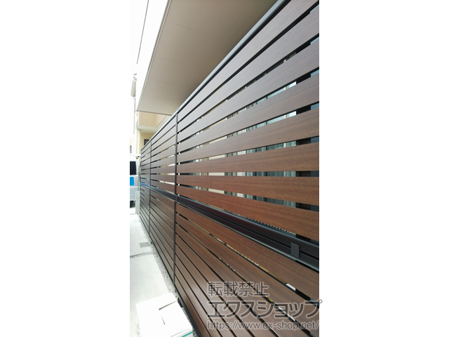 東京都狛江市ののフェンス・柵 モクアルフェンス 横板タイプ 2段支柱 自立建て用 施工例