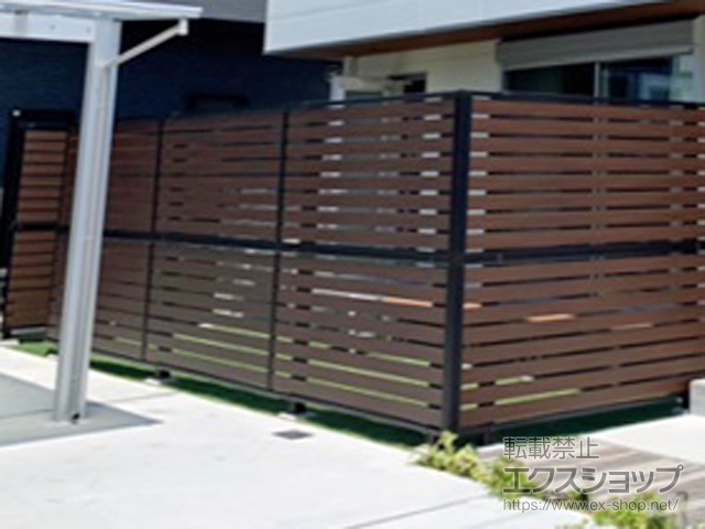 和歌山県紀の川市ののフェンス・柵 モクアルフェンス 横板タイプ 2段支柱 自立建て用 施工例