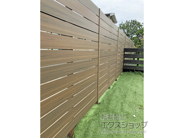 千葉県君津市ののフェンス・柵 プラドフェンス ジョイントあり仕様 高尺タイプ 板12段 隙間　10mm 施工例