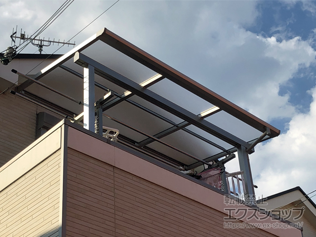 兵庫県神戸市ののバルコニー・ベランダ屋根 ソラリア F型 屋根タイプ 単体 積雪〜20cm対応 施工例