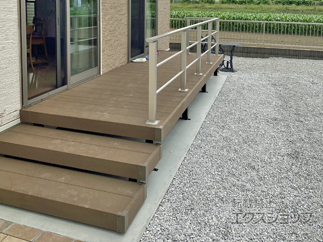 群馬県高崎市ののウッドデッキ リウッドデッキ 200 施工例