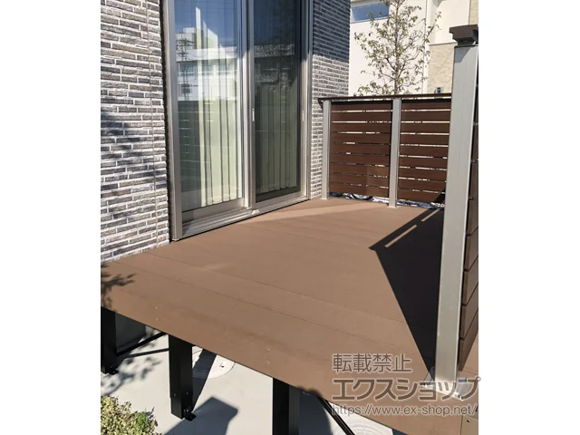 大阪府八尾市のYKKAPのウッドデッキ リウッドデッキ 200 施工例