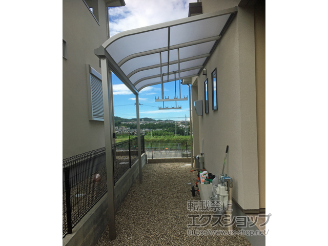 奈良県奈良市ののテラス屋根 ソラリア R型 テラスタイプ 単体 積雪〜20cm対応 施工例
