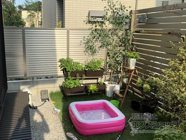 東京都杉並区ののフェンス・柵 エルファード片面 4型 横板格子 高尺タイプ フリー支柱タイプ 施工例