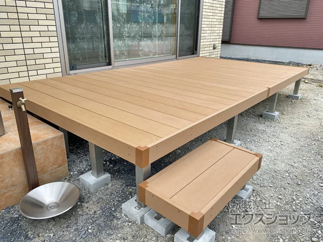 滋賀県近江八幡市のYKKAPのウッドデッキ リウッドデッキ 200 施工例