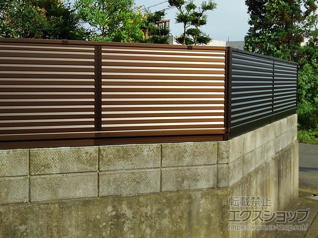 福井県坂井市ののフェンス・柵 ミエーネフェンス 目隠しルーバータイプ 自由柱施工 施工例