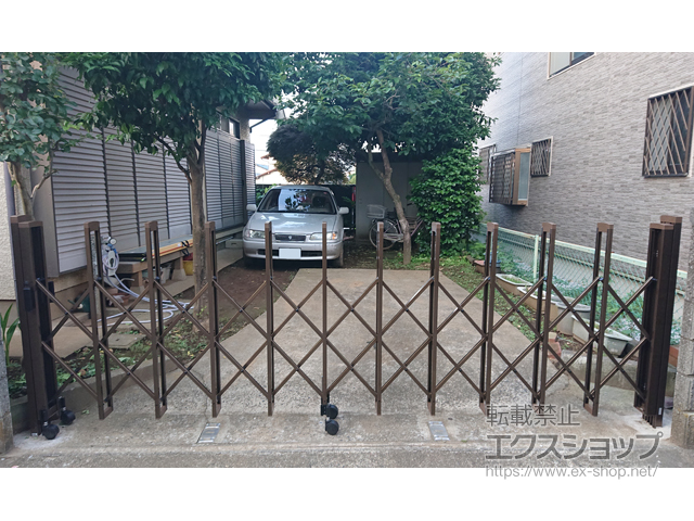 埼玉県さいたま市ののカーゲート トリップゲートII 1型 シンプル ノンレール 片開き　36Ｓ 施工例