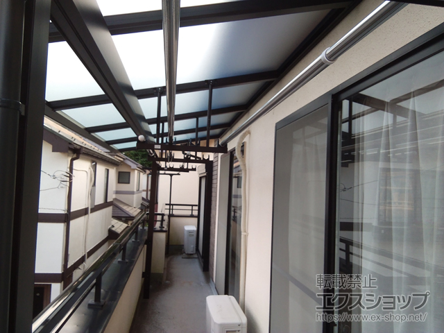 埼玉県さいたま市ののバルコニー・ベランダ屋根 ソラリア F型 屋根タイプ 単体 積雪〜20cm対応 施工例