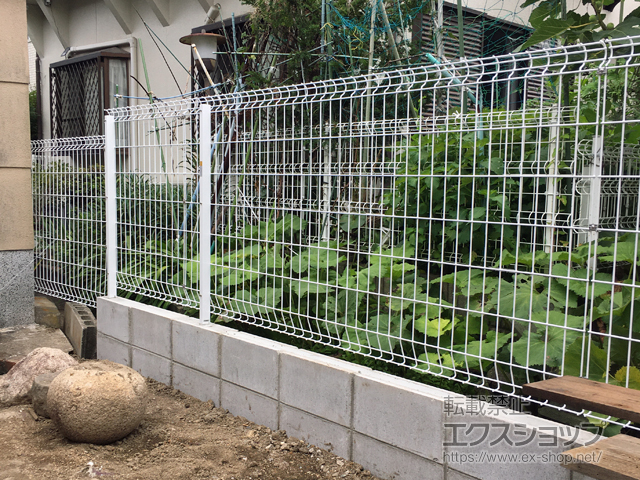 大阪府堺市ののフェンス・柵 イーネットフェンス 2F型　自由柱タイプ 施工例