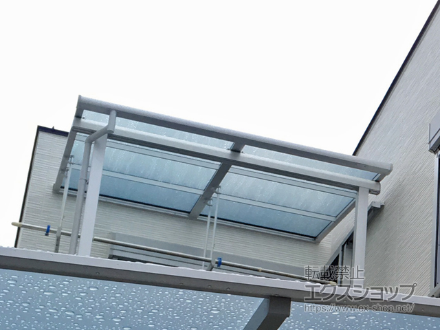 大阪府大阪市ののバルコニー・ベランダ屋根 スピーネ F型 屋根タイプ 単体 積雪〜20cm対応 施工例