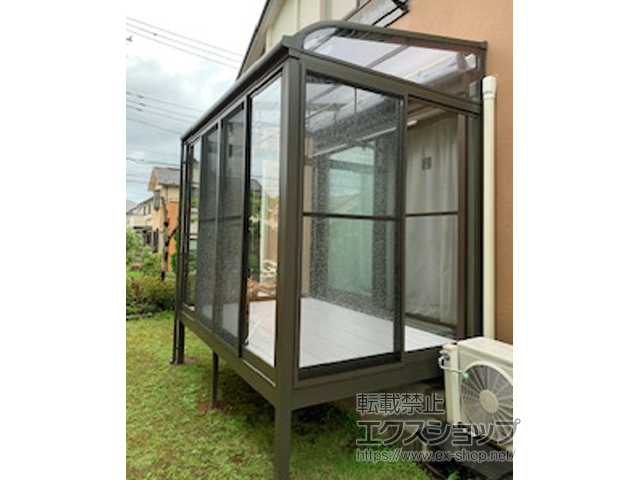 神奈川県綾瀬市ののテラス囲い・サンルーム サニージュ R型 床納まり ランマ無 積雪〜20cm対応 施工例