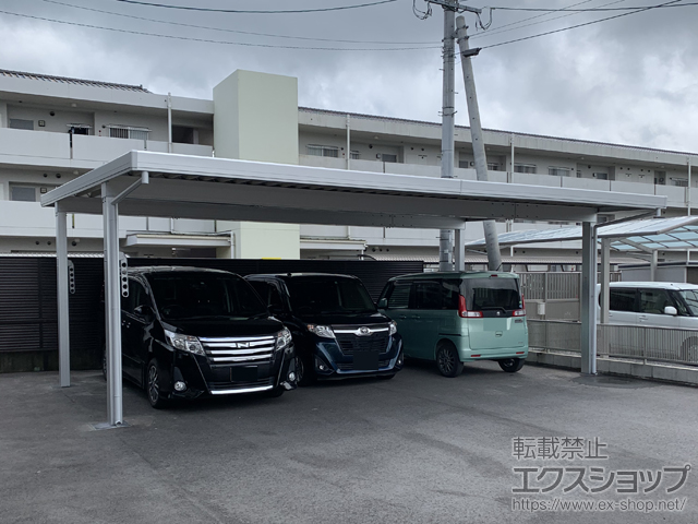 熊本県阿蘇市のLIXIL リクシル（トステム）のカーポート テリオスポートIII 1500 3台用 角4本柱 積雪〜50cm対応 施工例