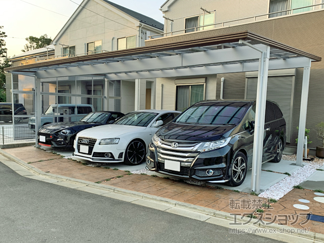 千葉県印西市ののカーポート アーキデュオ プレミアムワイド マテリアルカラー 3台用 積雪〜20cm対応 施工例