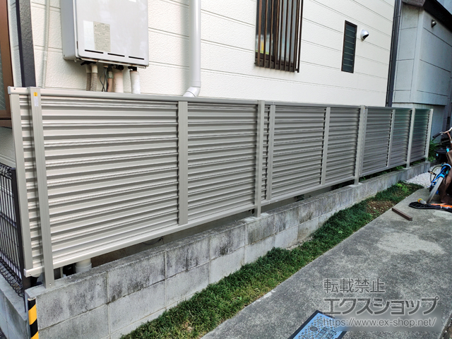 埼玉県川越市ののフェンス・柵 ミエーネフェンス 目隠しルーバータイプ 自由柱施工 施工例