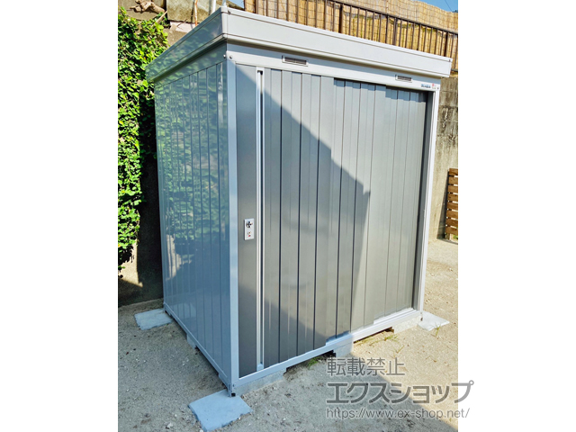 鹿児島県薩摩川内市のの物置・屋外倉庫、カーポート、テラス屋根、ウッドデッキ ネクスタ 一般型 1790×1370×2020 NXN-25S-PG 施工例