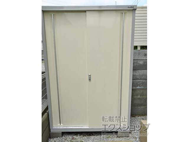 千葉県柏市のの物置・屋外倉庫 シンプリー 一般型 1320×755×1903 MJX-137E-FW 施工例