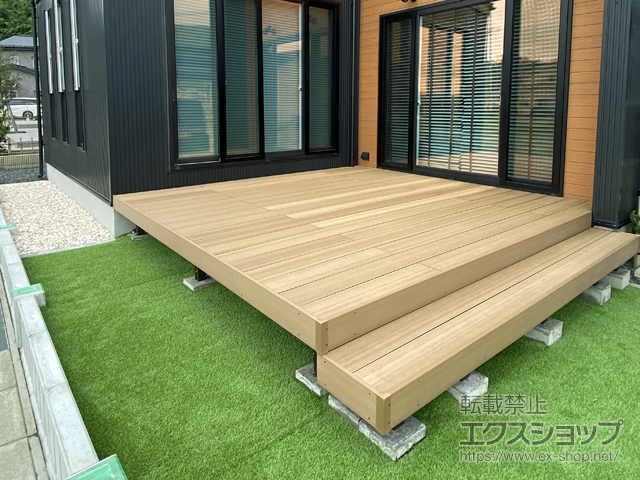 岩手県上閉伊郡大槌町ののウッドデッキ 樹ら楽ステージ 木彫 施工例