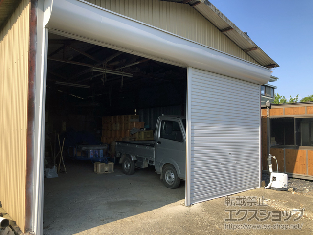 茨城県常陸太田市ののガレージシャッター プラテアII スチールタイプ 手動式 2連装仕様 施工例