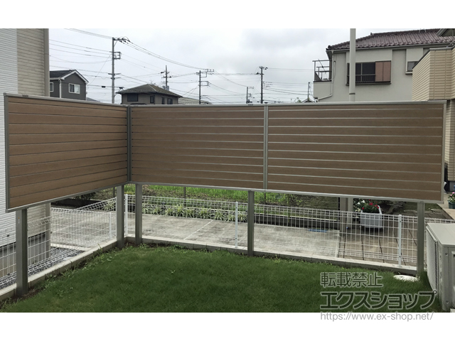 千葉県松戸市ののフェンス・柵 ルシアスフェンスF02型 横目隠し 木調カラー 上段のみ設置 自立建て用 施工例
