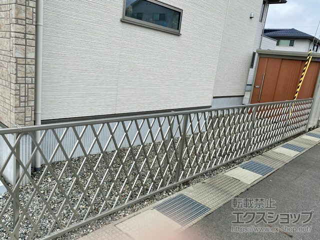 富山県富山市ののフェンス・柵 シンプレオフェンス12型 ラチス粗格子 自由柱施工 施工例