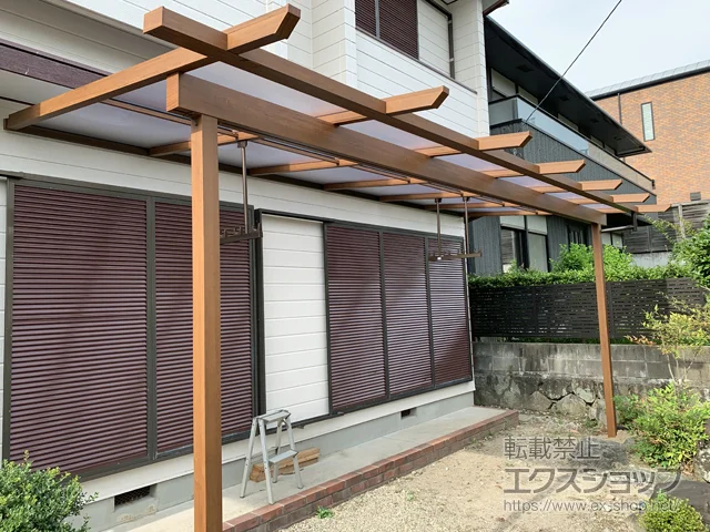 愛知県岡崎市のYKKAPのテラス屋根 サザンテラス (パーゴラ仕様) テラスタイプ 単体 施工例