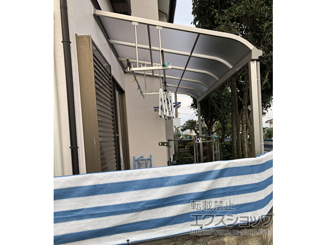 静岡県沼津市ののテラス屋根 ソラリア R型 テラスタイプ 単体 積雪〜20cm対応 施工例