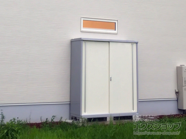 静岡県駿東郡清水町のの物置・屋外倉庫 シンプリー 一般型 1740×515×1903 MJX-175E-P-FW 施工例