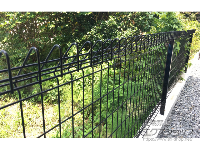福岡県筑後市ののフェンス・柵 メッシュフェンス G10-R 自由柱 施工例