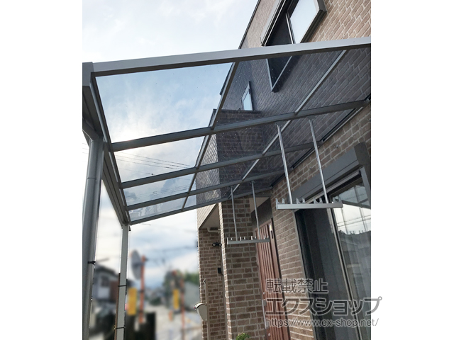 三重県亀山市ののテラス屋根 ソラリア F型 テラスタイプ 単体 積雪〜20cm対応 施工例