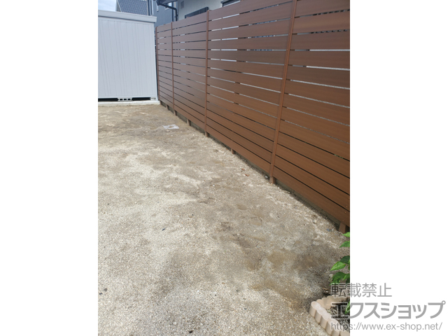 山口県岩国市ののフェンス・柵 マイティウッド デコ 14段貼 120 隙間 10mm 施工例