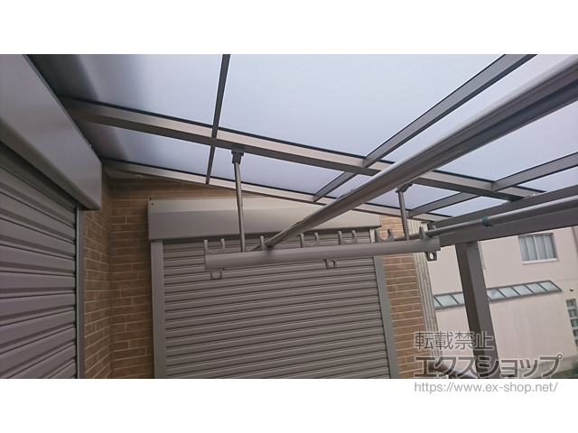 大阪府大阪市ののバルコニー・ベランダ屋根 スピーネ F型 屋根タイプ 単体 積雪〜20cm対応 施工例