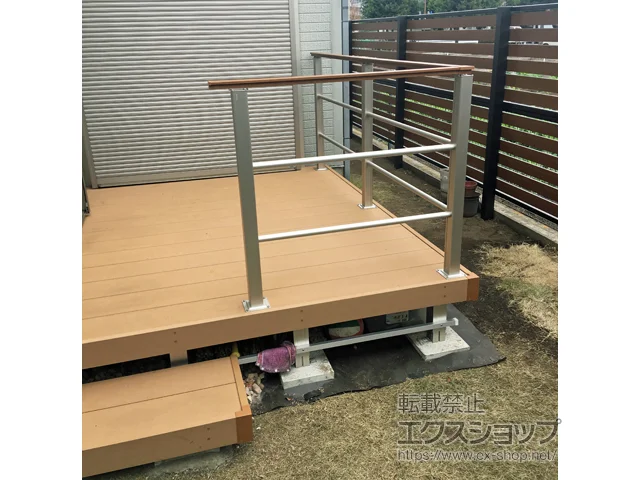 �����s���c�s�̂̃E�b�h�f�b�L�A�t�F���X�E��E�� ���E�b�h�f�b�L 200 �{�H��