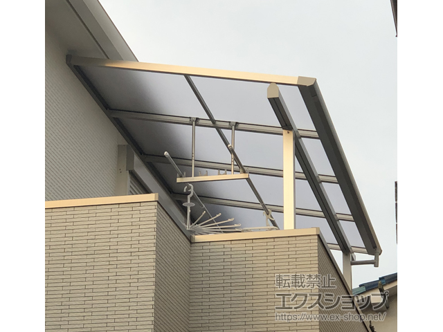 大阪府堺市ののバルコニー・ベランダ屋根 ソラリア F型 屋根タイプ 単体 積雪〜20cm対応 施工例