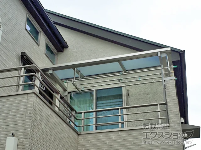 東京都小平市のYKKAPのバルコニー・ベランダ屋根 ソラリア F型 ルーフタイプ 単体積雪～20cm対応 施工例