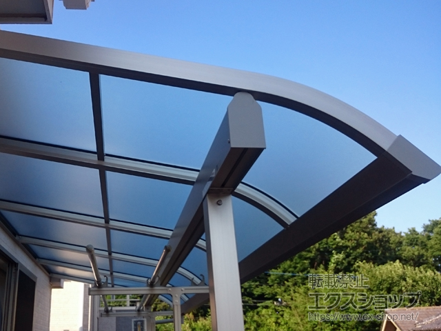 埼玉県さいたま市ののバルコニー・ベランダ屋根 ソラリア R型 屋根タイプ 単体 積雪〜20cm対応 施工例