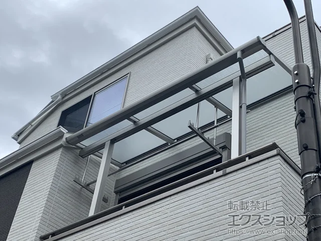 東京都足立区のYKKAPのバルコニー・ベランダ屋根 ソラリア F型 屋根タイプ 単体 積雪〜20cm対応 施工例