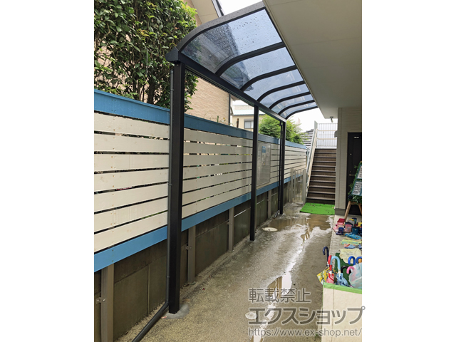 鹿児島県鹿児島市ののテラス屋根 プレシオステラスII R型 テラスタイプ 連棟 積雪〜20cm対応 施工例