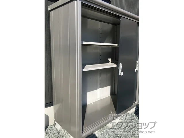 広島県福山市のヨドコウの物置・収納・屋外倉庫 エスモ 一般型 1797×750×1959（ESE-1807A） ESE-1807A-SM 施工例