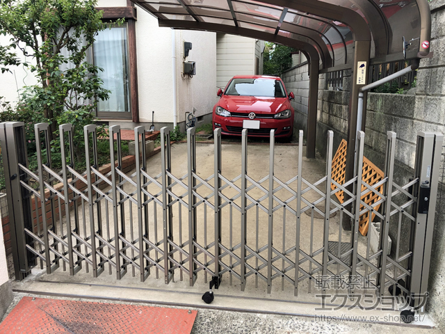 香川県高松市ののカーゲート トリップゲートII P型 ペットガード付き ノンレール 片開き　30Ｓ 施工例