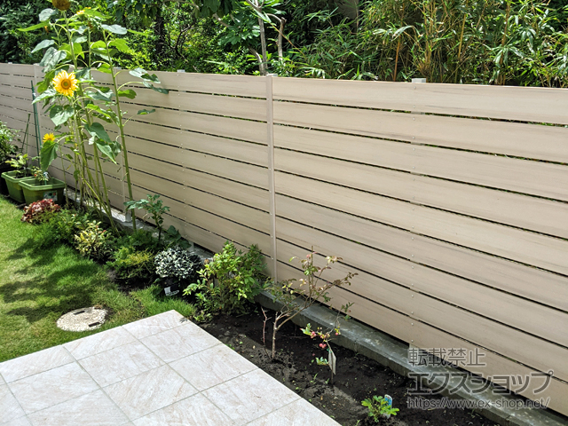 神奈川県藤沢市ののフェンス・柵 マイティウッド デコ すき間10mm 施工例