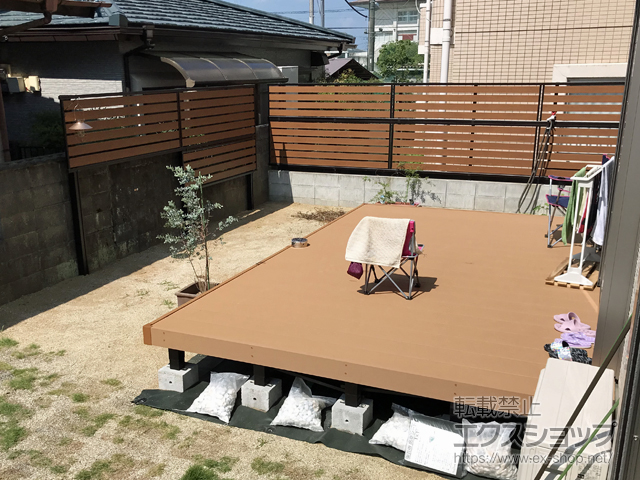 熊本県熊本市ののフェンス・柵 モクアルフェンス 横板タイプ 2段支柱 自立建て用（パネル1段） 施工例