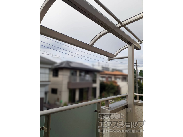 埼玉県さいたま市ののバルコニー・ベランダ屋根 プレシオステラスII R型 屋根タイプ 単体 積雪〜20cm対応 施工例