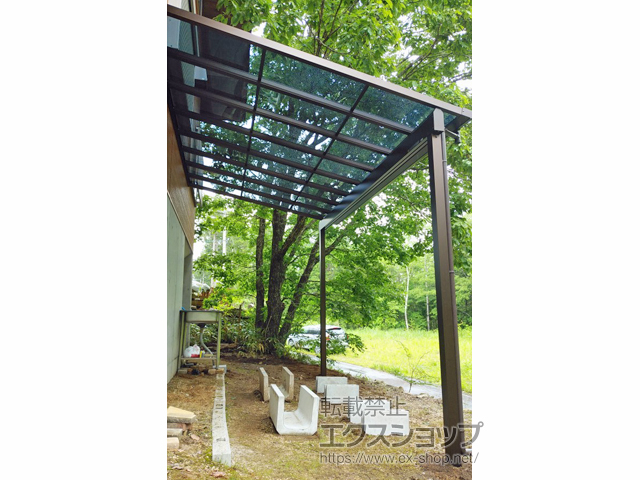 長野県下伊那郡根羽村ののテラス屋根 ソラリア F型 1500 テラスタイプ 単体 積雪〜50cm対応 施工例