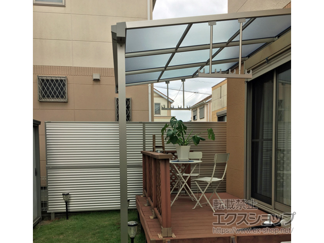 千葉県四街道市ののフェンス・柵 ミエーネフェンス 目隠しルーバータイプ 2段支柱 自立建て用(パネル2段) 施工例