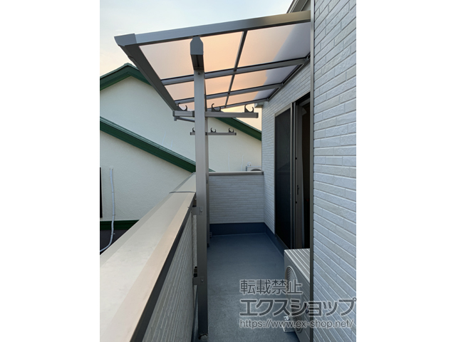 栃木県宇都宮市ののバルコニー・ベランダ屋根 プレシオステラスII F型 屋根タイプ 単体 積雪〜20cm対応 施工例