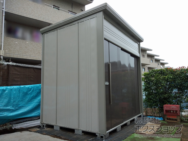 東京都練馬区のの物置・屋外倉庫 Mr.トールマンダンディ 一般型 結露減少型 2532×1922×2570（JN-Z2519） JN-Z2519-B 施工例