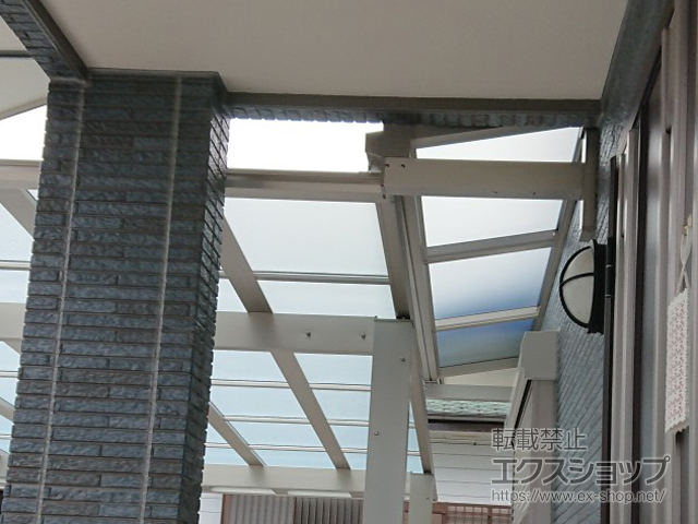 千葉県館山市ののテラス屋根 ソラリア F型 ルーフタイプ 単体積雪〜20cm対応 施工例