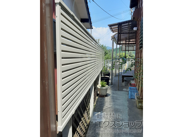 宮崎県日南市ののフェンス・柵 ミエーネ目隠しルーバーフェンス 上段のみ設置 自立建て用・多段柱施工 施工例