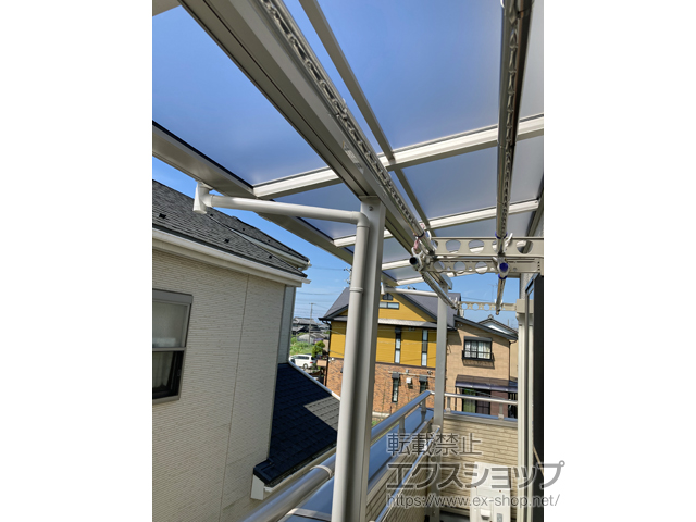 愛知県あま市ののバルコニー・ベランダ屋根 プレシオステラスII F型 屋根タイプ 連棟 積雪〜20cm対応 施工例